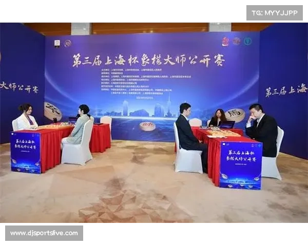 上海体校张锦腾在U12男子佩剑团体赛中展现出色战术素养引领队伍夺冠
